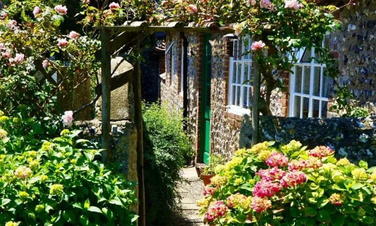 Les meilleures décorations pour une bordure de jardin